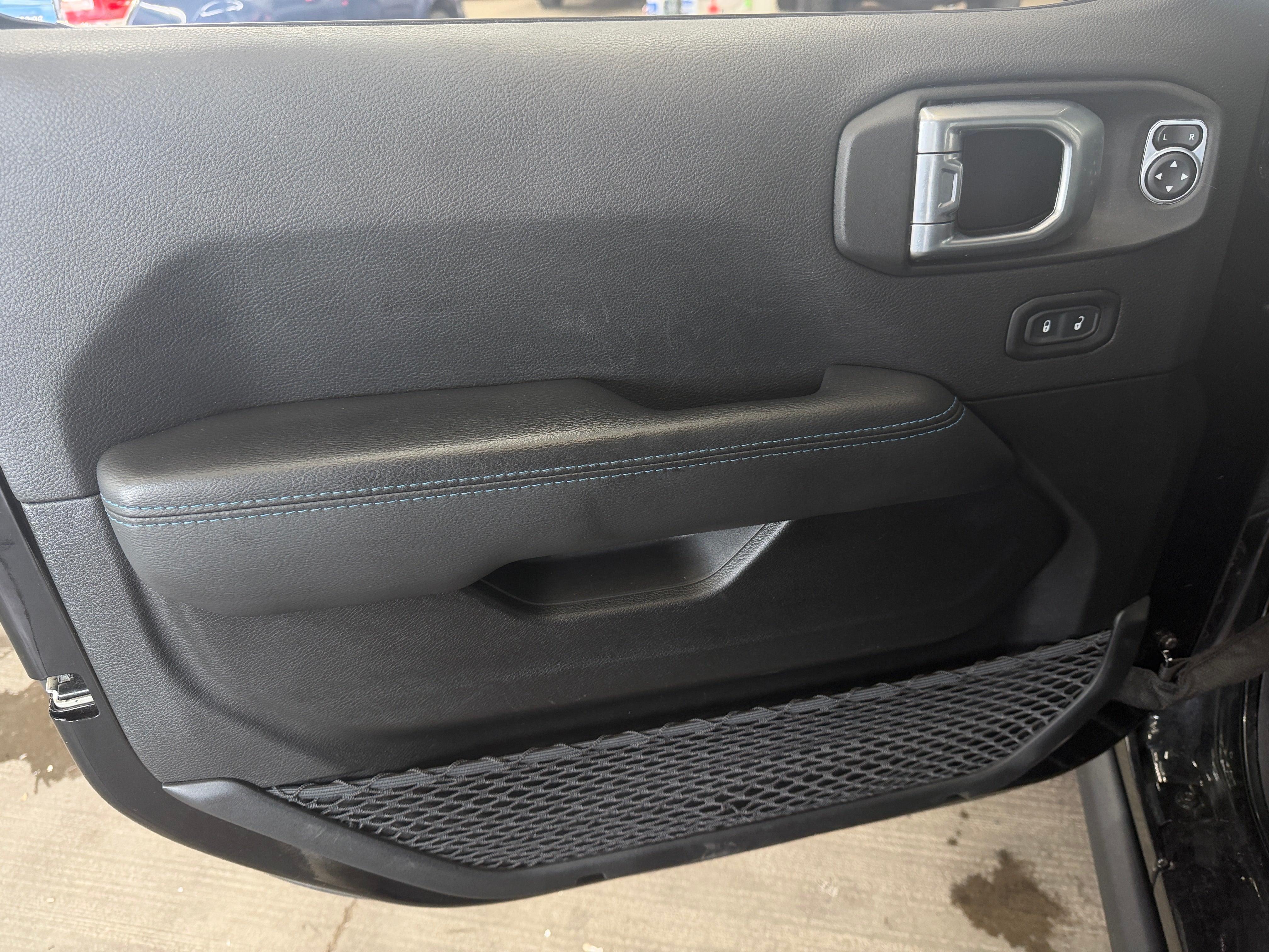 jeep wrangler 4xe 2023 1C4JJXR69PW528922 image jeep wrangler 4xe 2023 1C4JJXR69PW528922 image